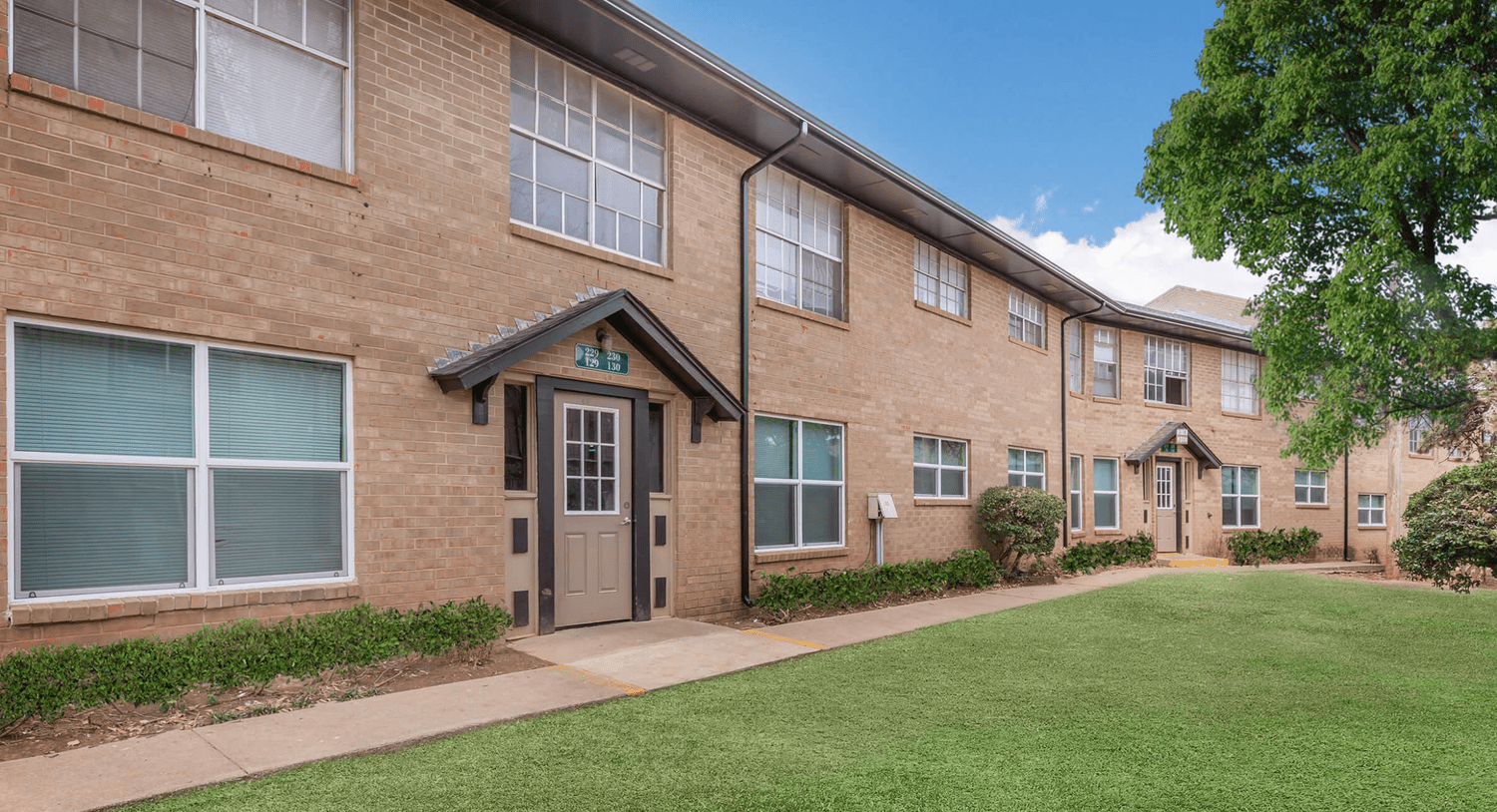 Tudor Crossing